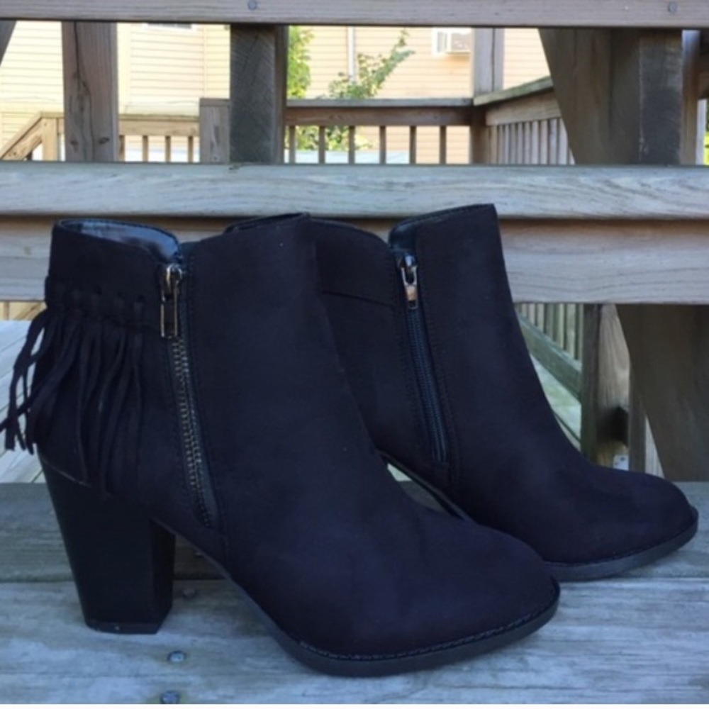 •Fringe Ankle Booties•